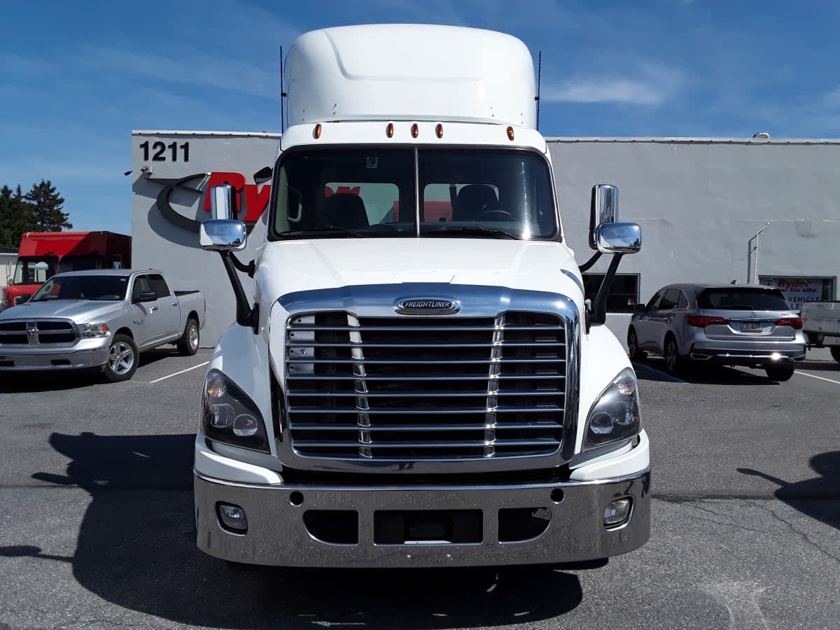 2019 Freightliner CASCADIA 125 832258