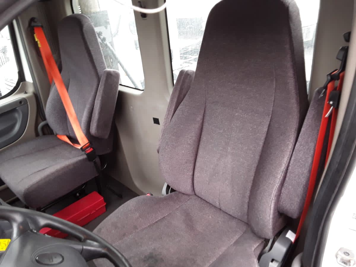 2019 Freightliner CASCADIA 125 832260