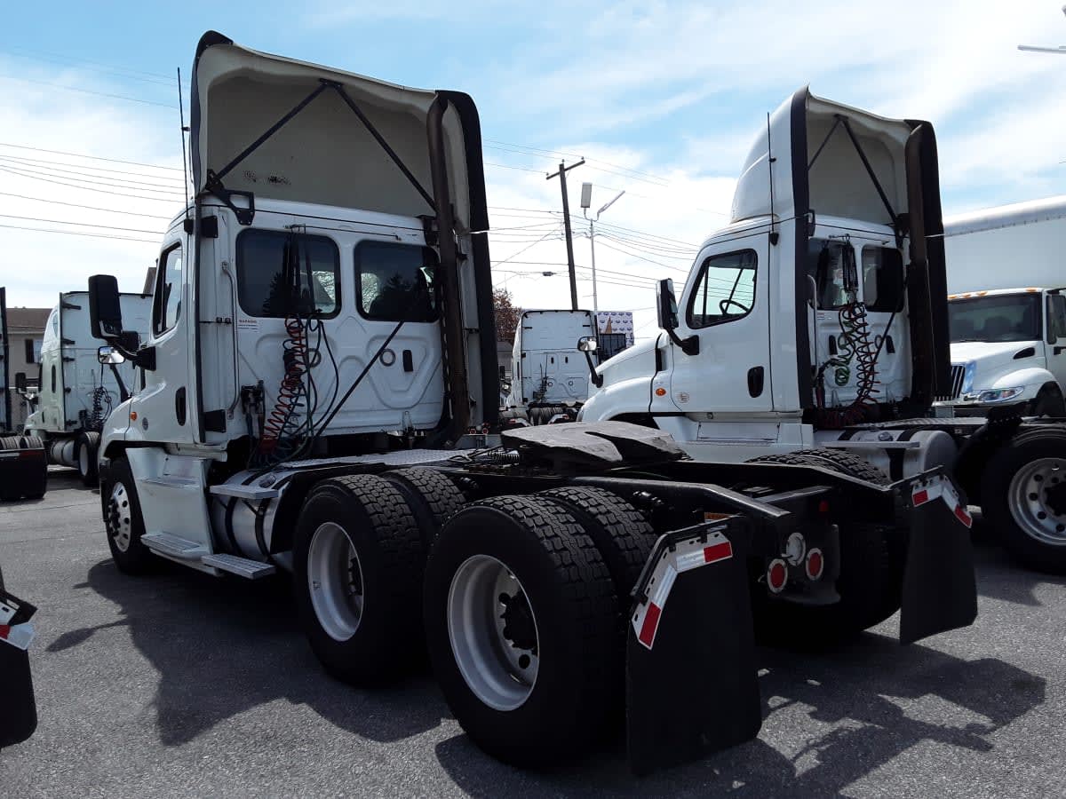 2019 Freightliner/Mercedes CASCADIA 125 832262