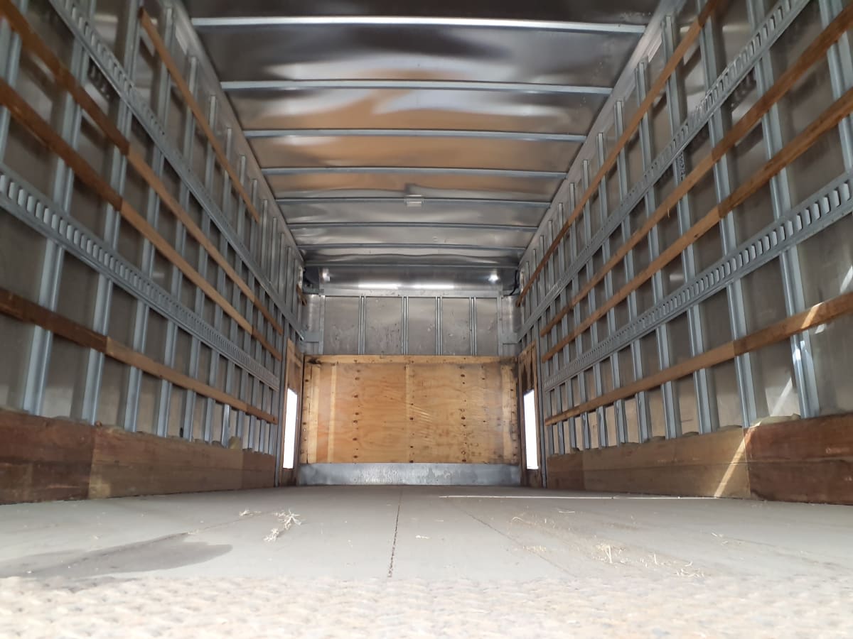 2019 Freightliner/Mercedes M2 106 832452