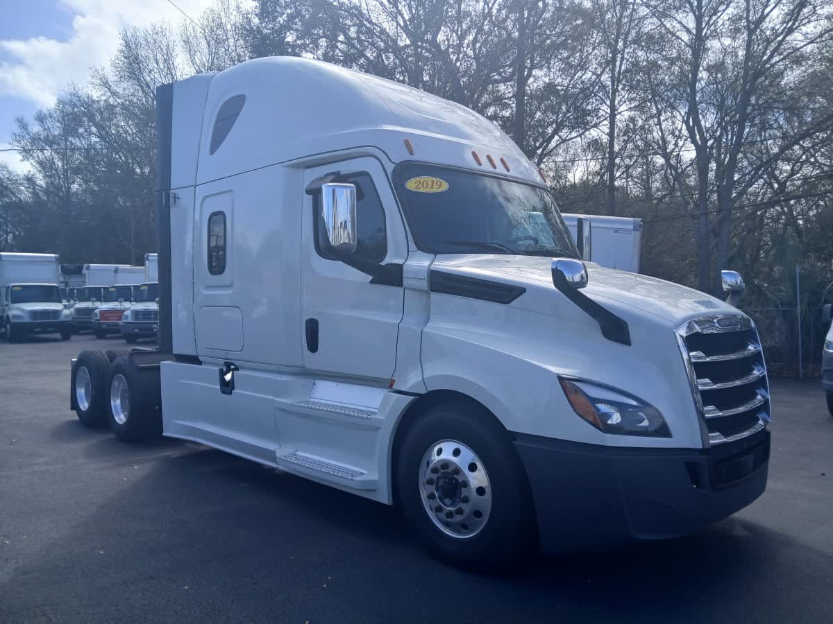2019 Freightliner - image 3