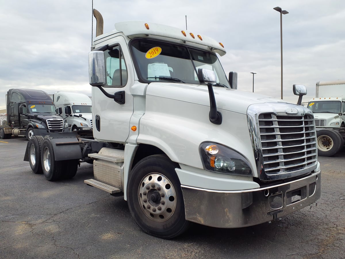 2019 Freightliner/Mercedes CASCADIA 125 832612