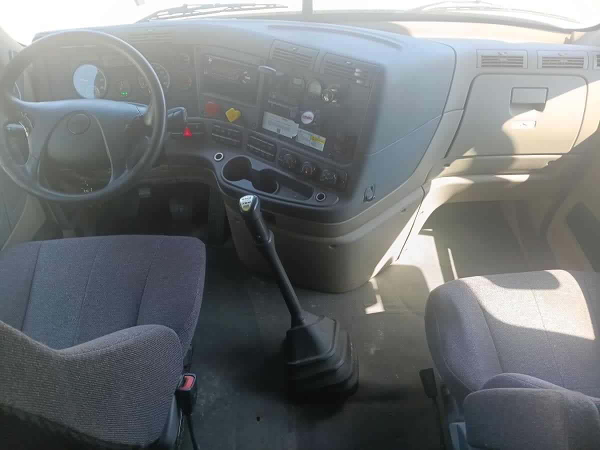 2019 Freightliner - image 13