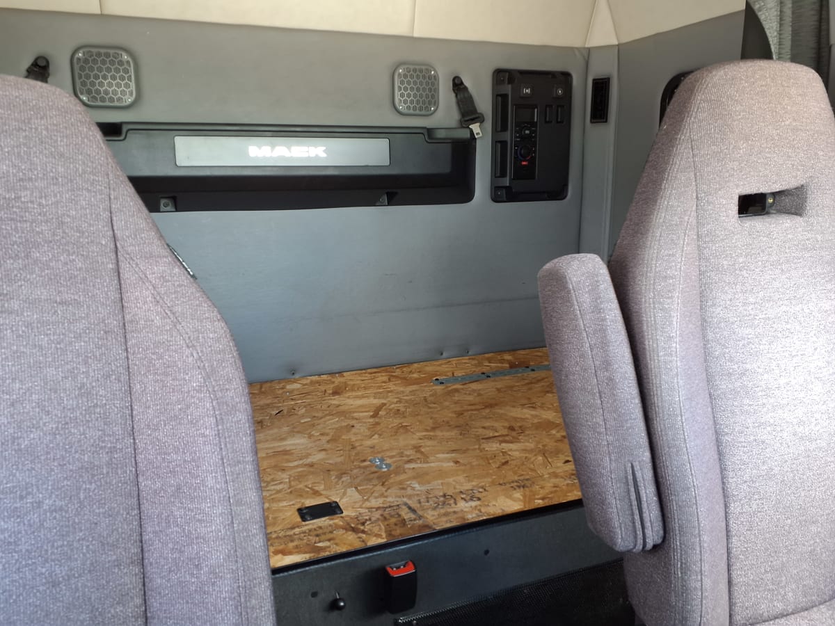 2019 Mack Trucks, Inc. ANTHEM 64T 832743