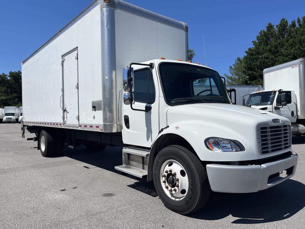 2019 Freightliner M2 106 in Beltsville, MD — photo 3