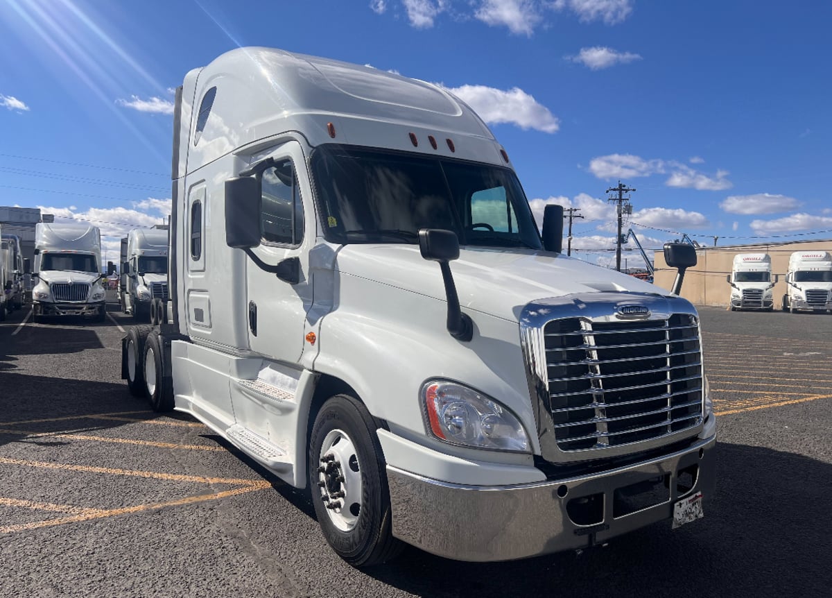 2019 Freightliner/Mercedes CASCADIA 125 832844