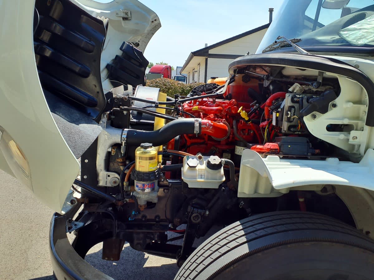 2019 Freightliner M2 106 832894