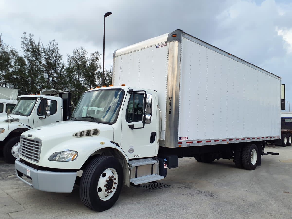 2019 Freightliner/Mercedes M2 106 833197 2019 Freightliner/Mercedes M2 106 833197
