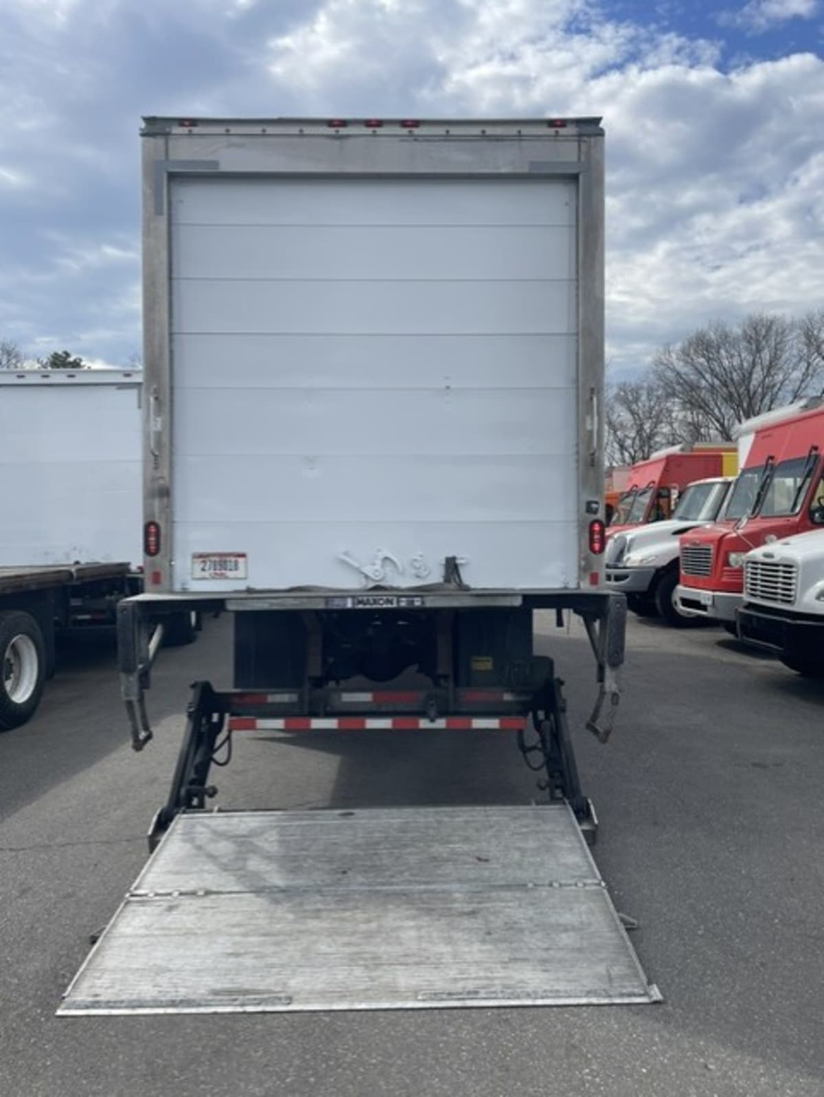 2019 Freightliner/Mercedes M2 106 833334