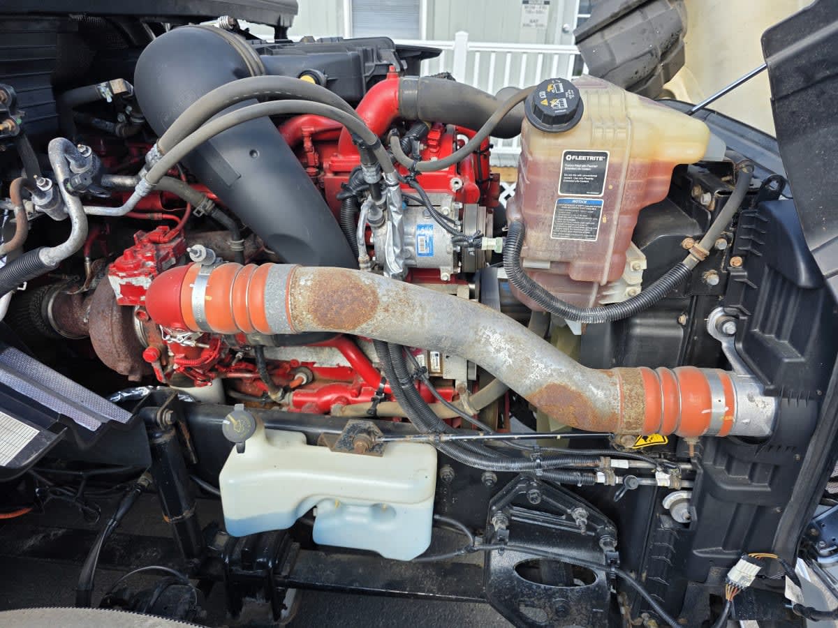 2019 Navistar International LT625 SLPR CAB 833356