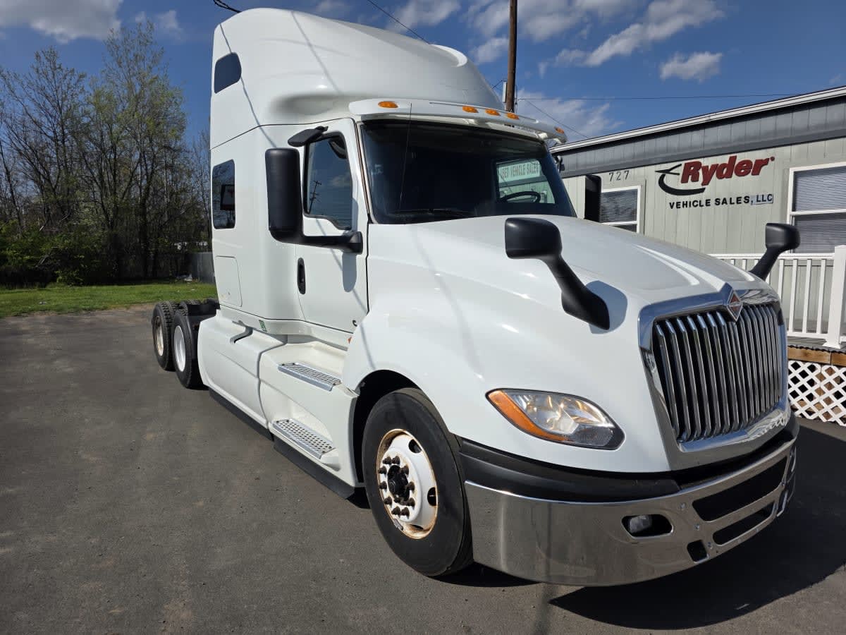 2019 International LT in Bensalem, PA — photo 3