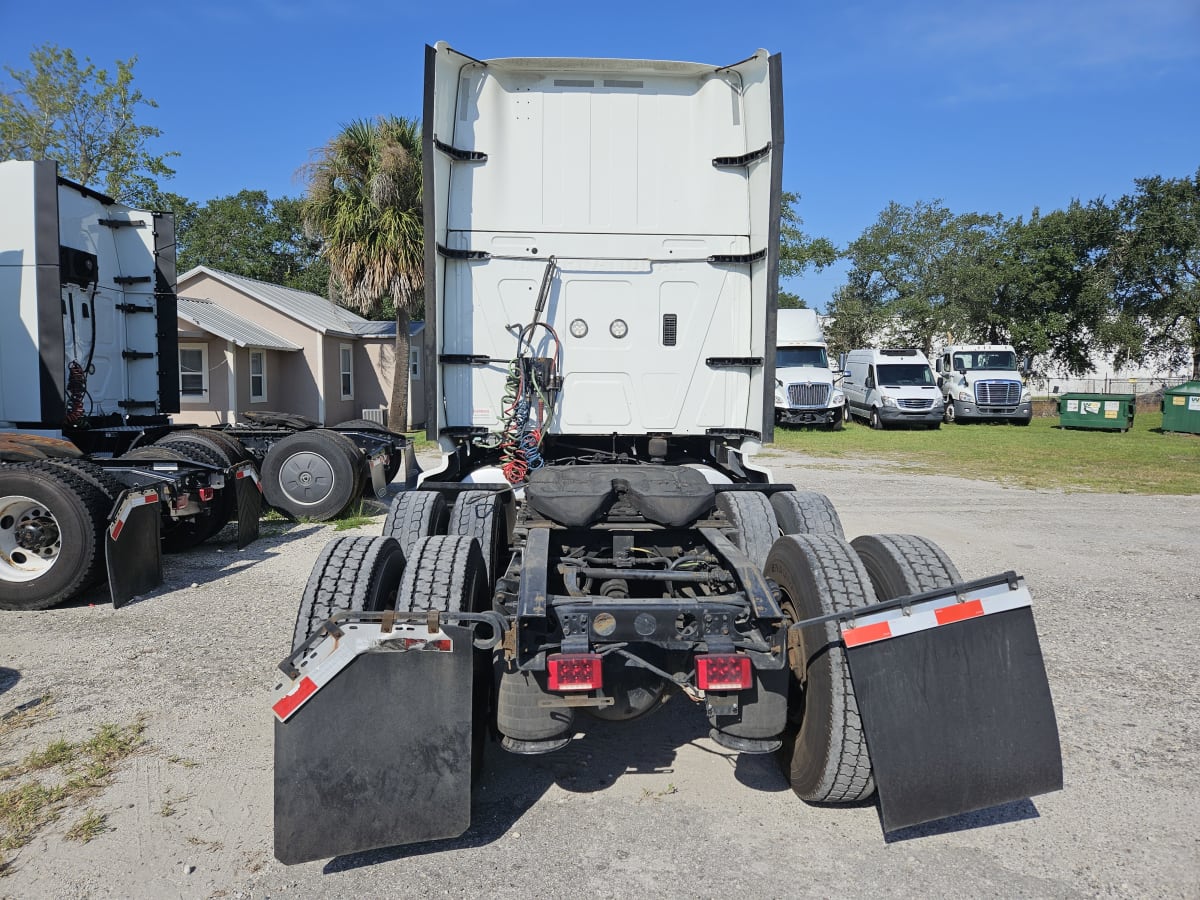 2019 Navistar International LT625 SLPR CAB 833416