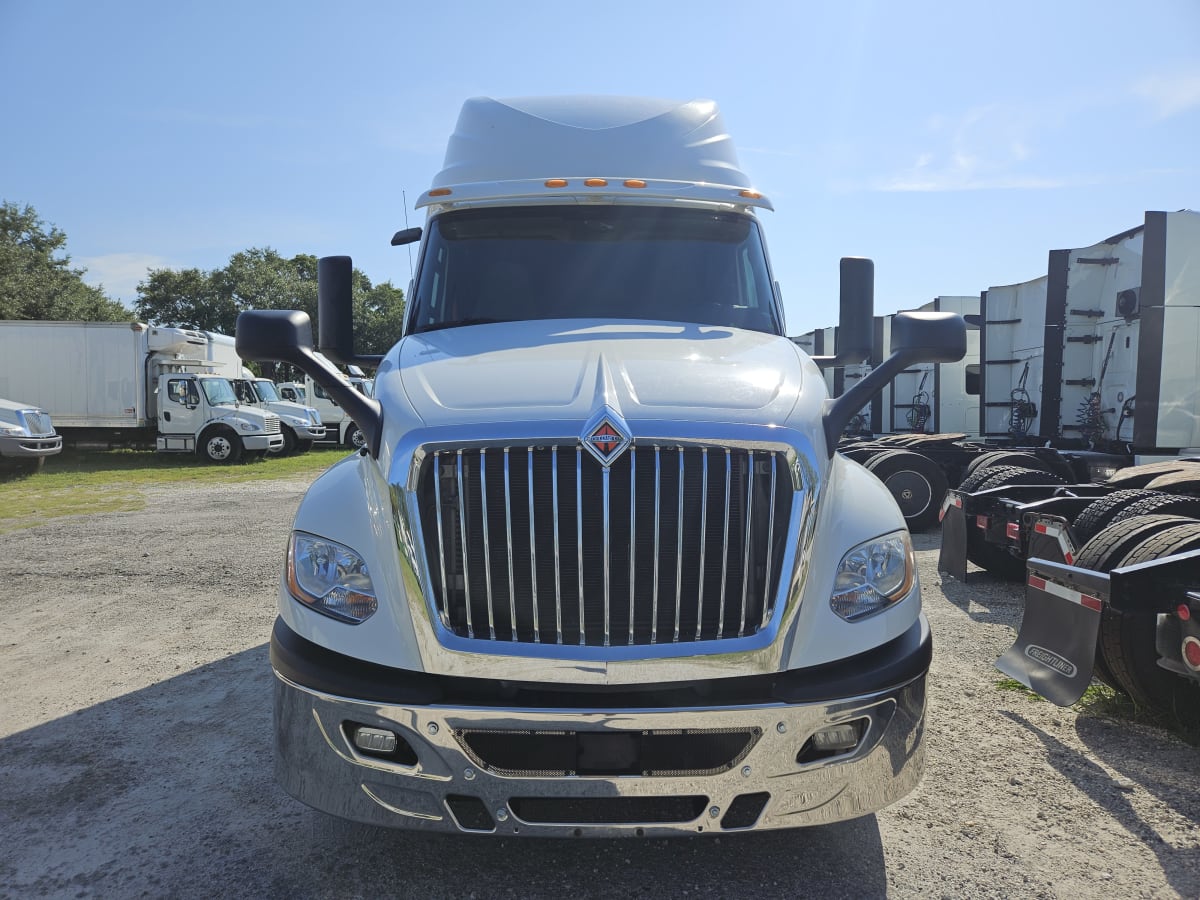 2019 Navistar International LT625 SLPR CAB 833416