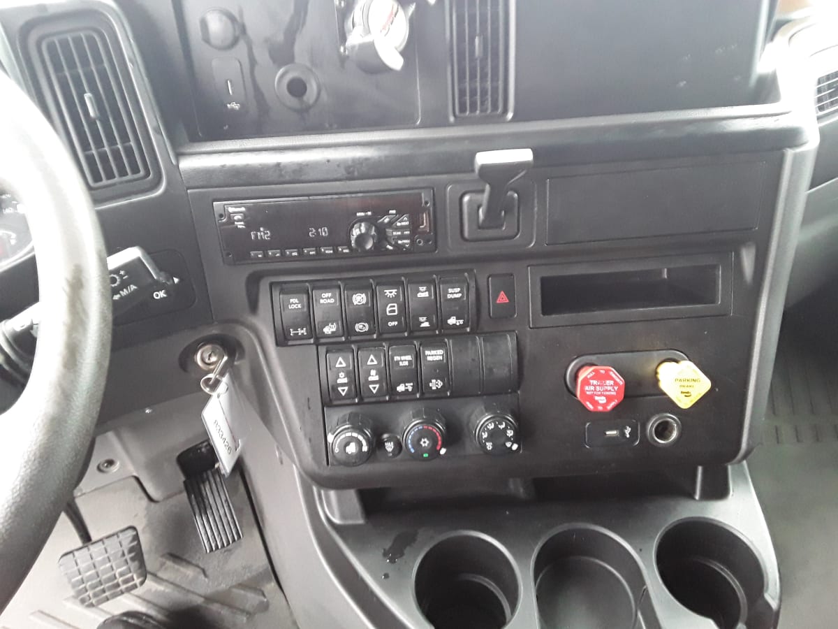 2019 Navistar International LT625 SLPR CAB 833426