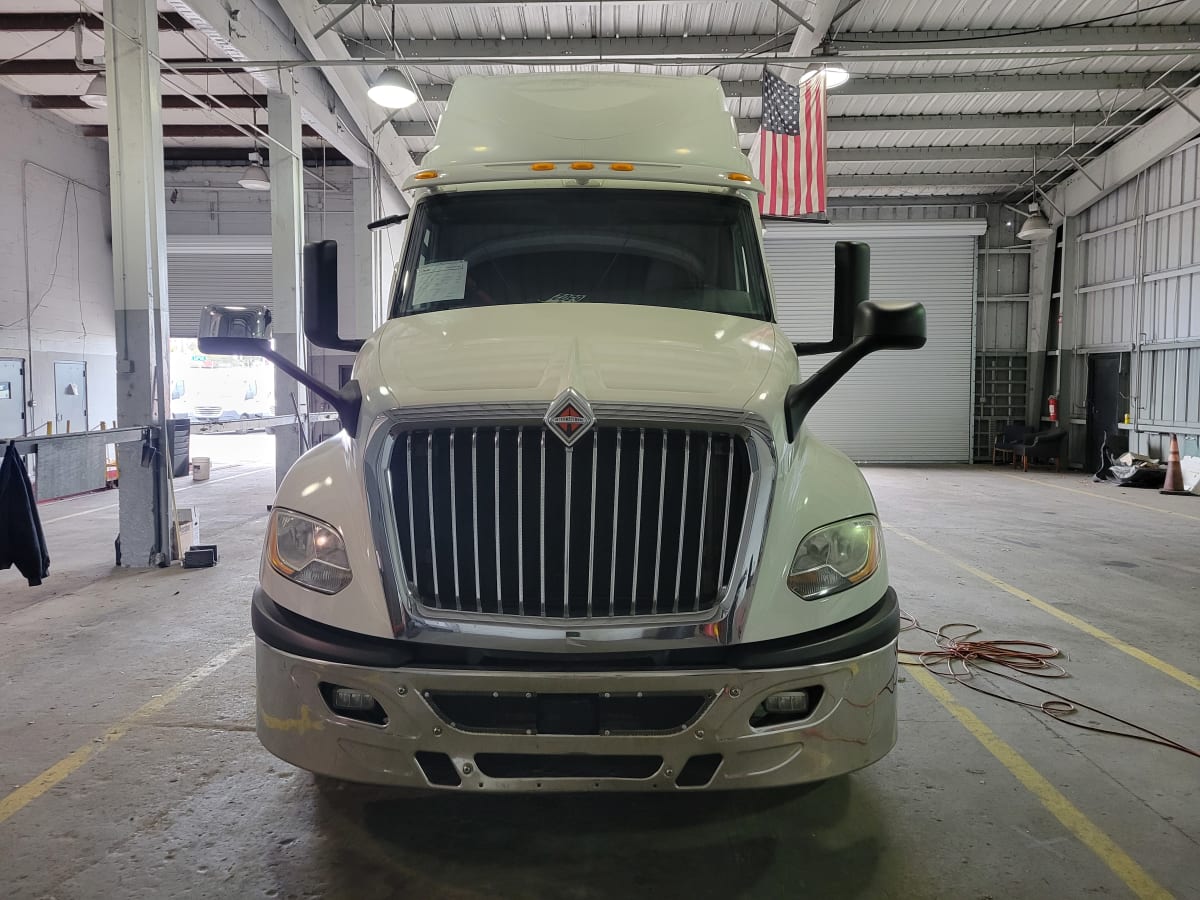 2019 Navistar International LT625 SLPR CAB 833428