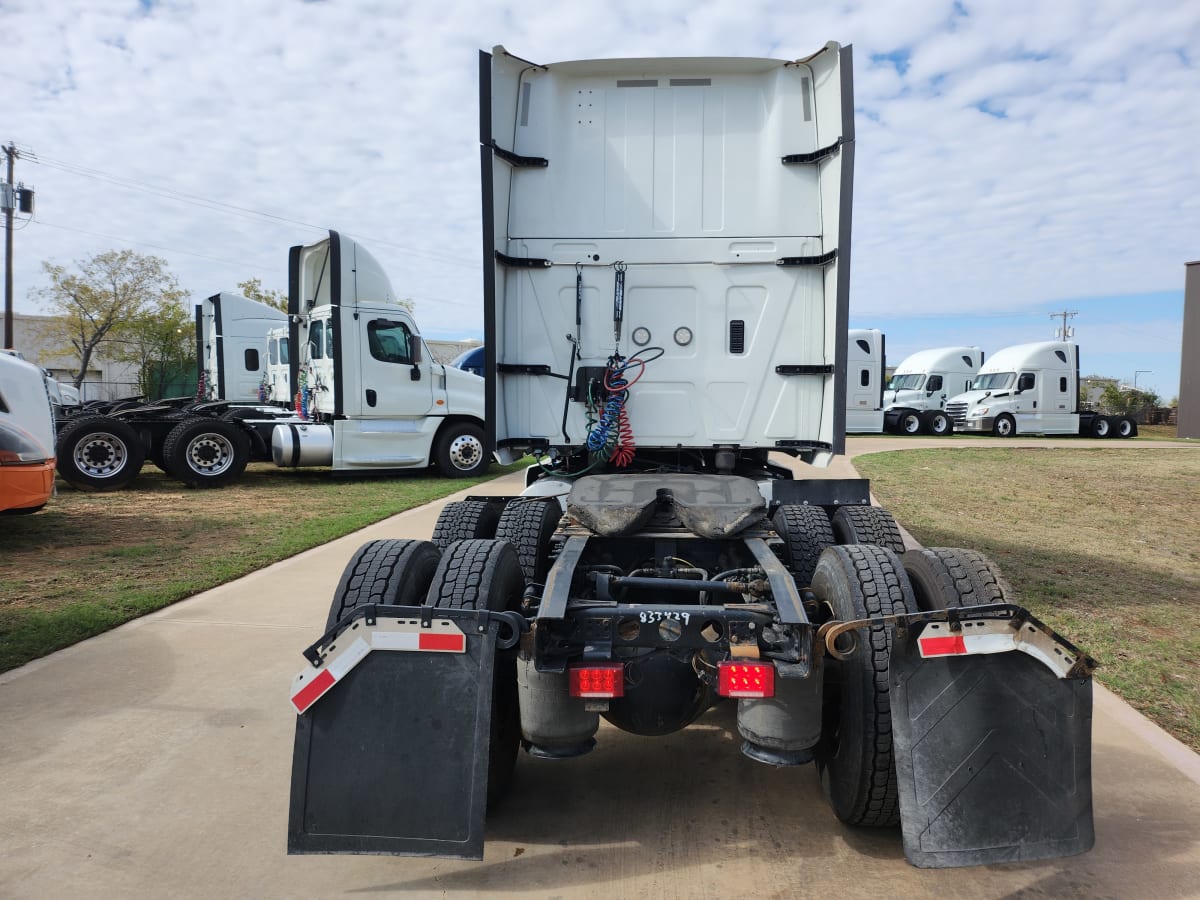 2019 Navistar International LT625 SLPR CAB 833429