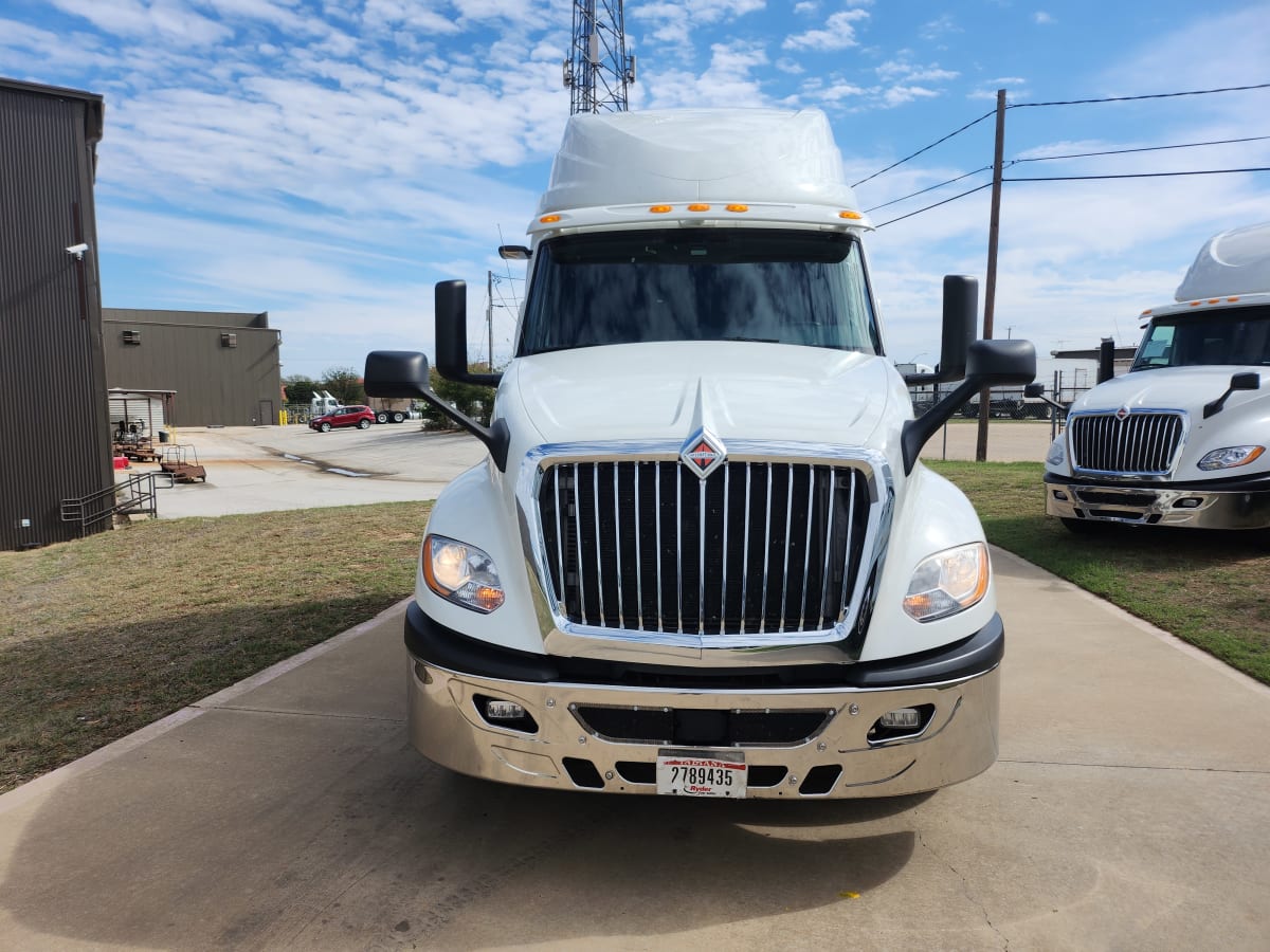 2019 Navistar International LT625 SLPR CAB 833429