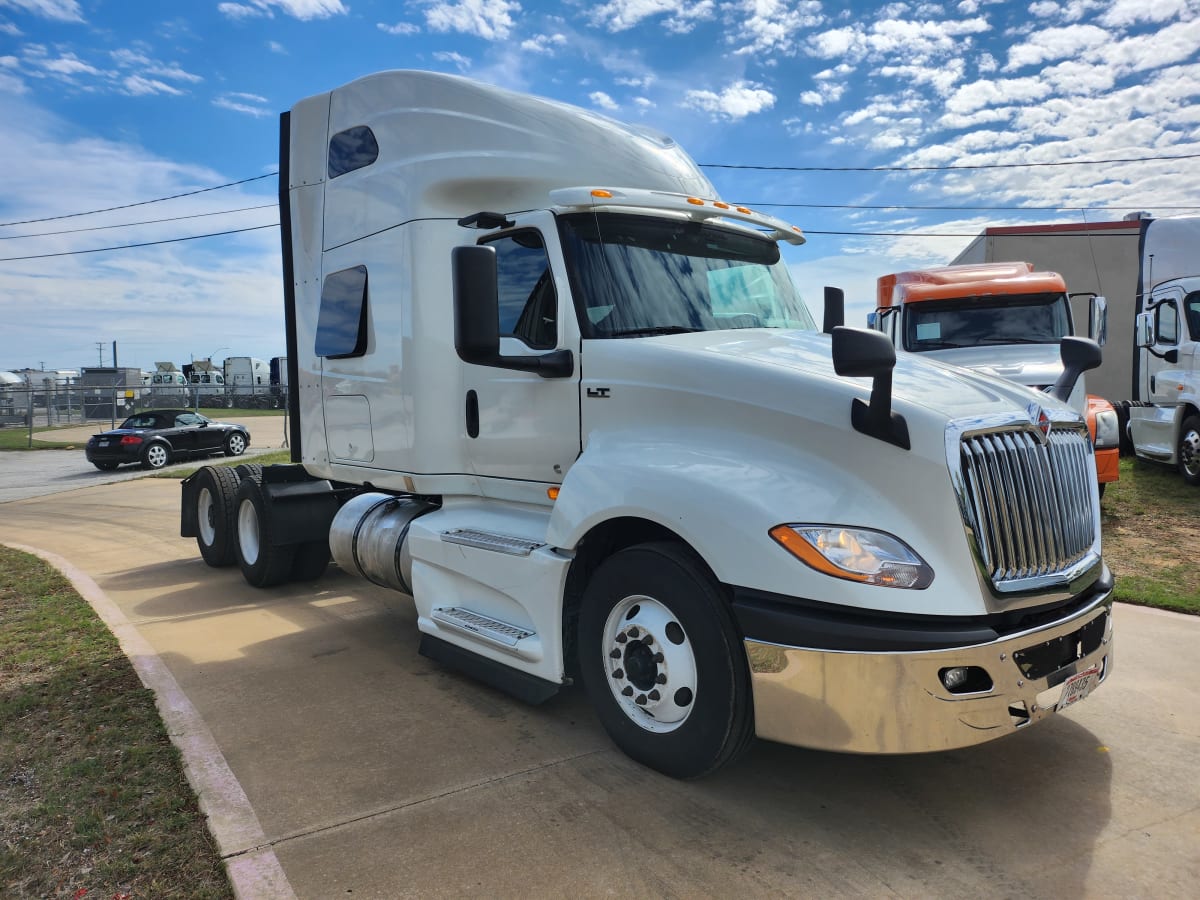 2019 Navistar International LT625 SLPR CAB 833429