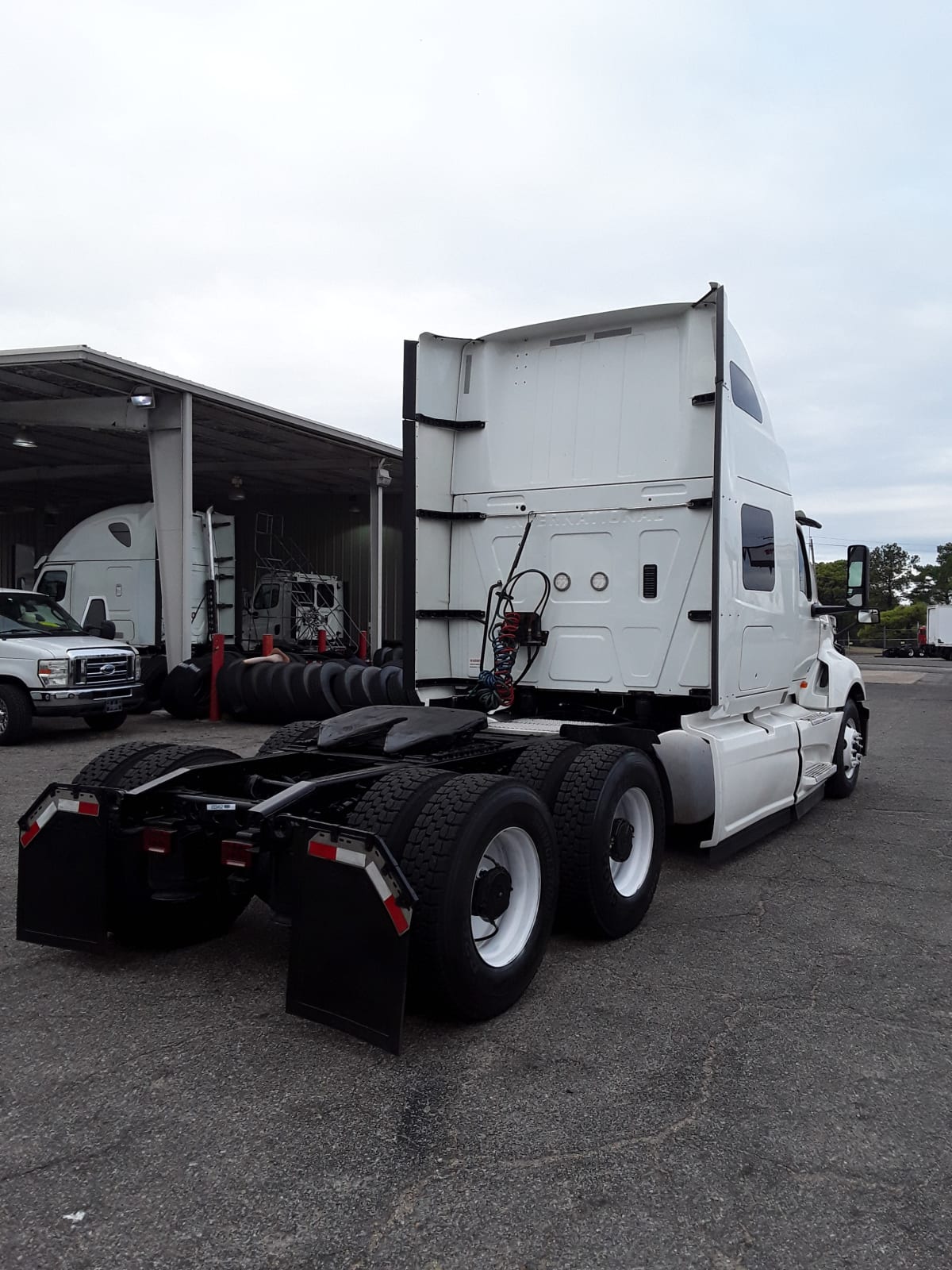 2019 Navistar International LT625 SLPR CAB 833452