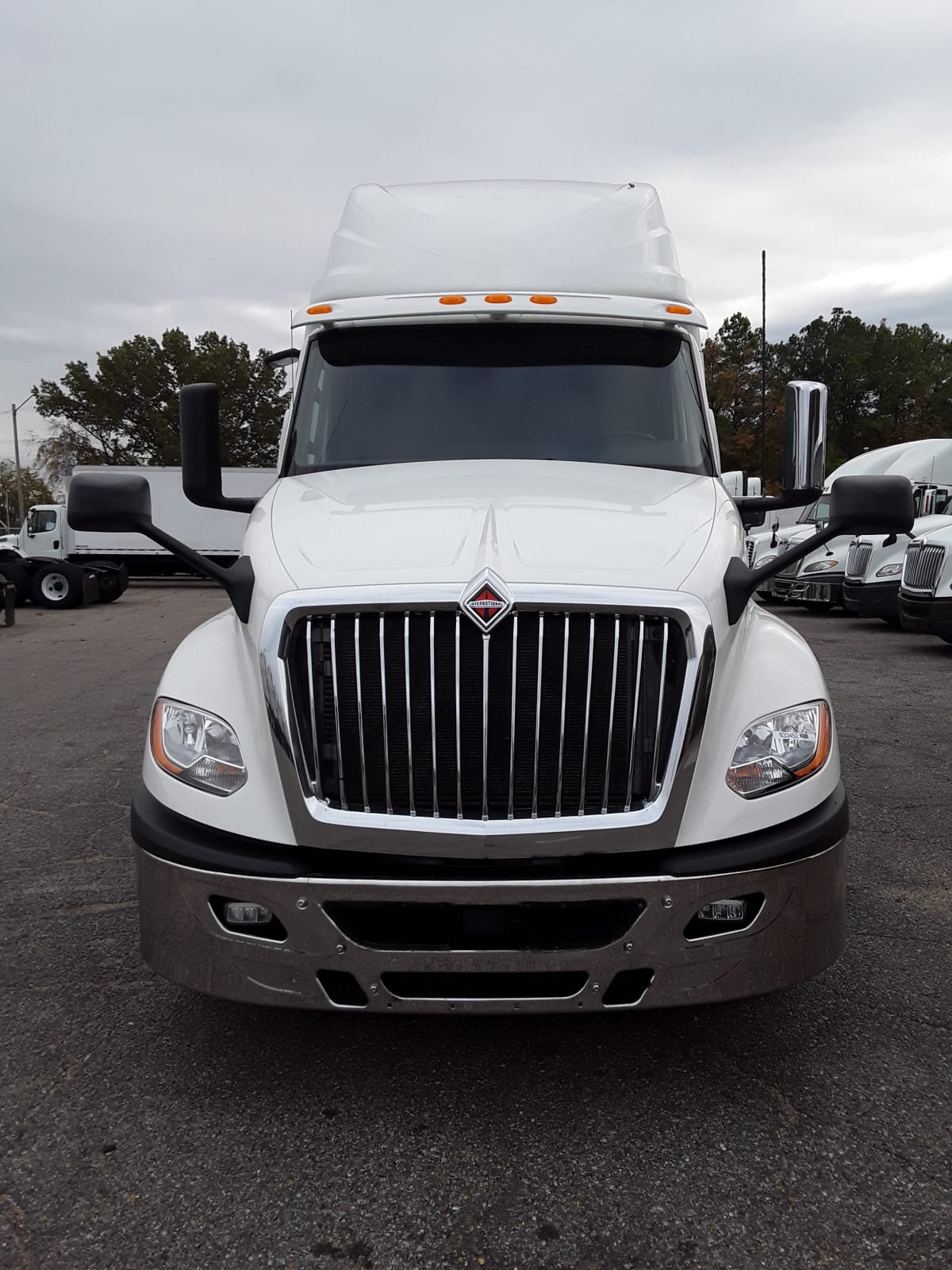 2019 Navistar International LT625 SLPR CAB 833452