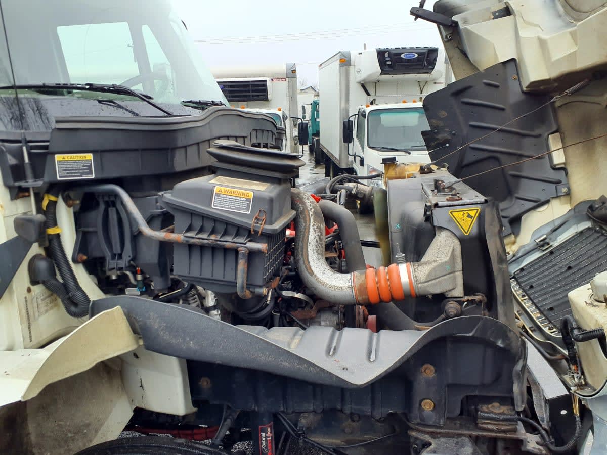 2019 Navistar International 4300 833638