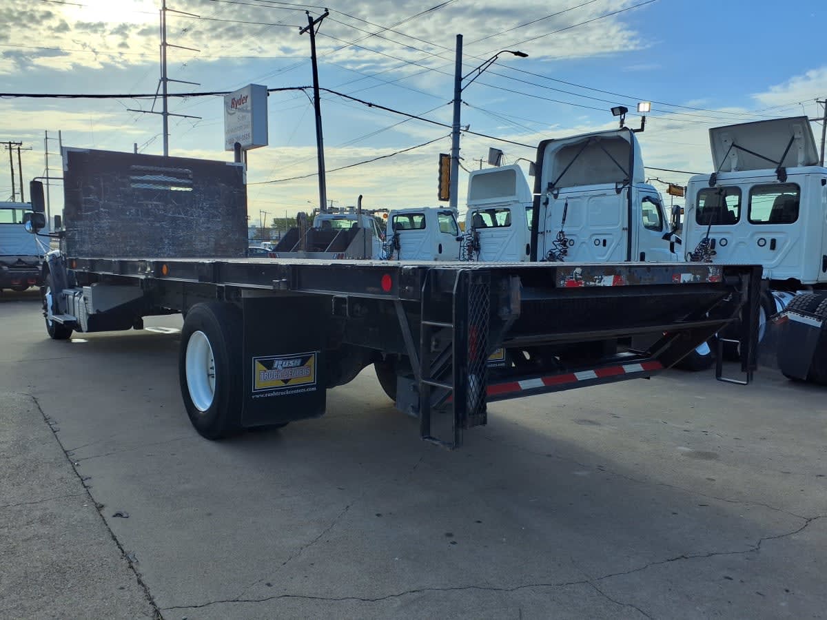 2019 Freightliner M2 106 in Dallas, TX — photo 6