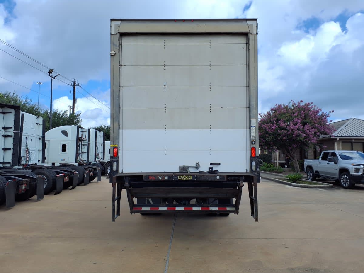 2019 Freightliner M2 106 in Houston, TX — photo 5
