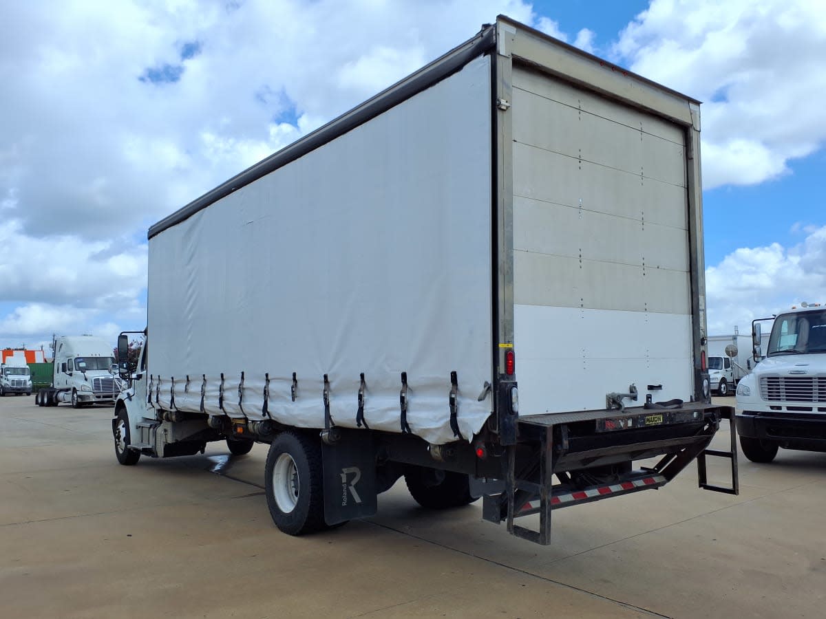 2019 Freightliner M2 106 in Houston, TX — photo 6