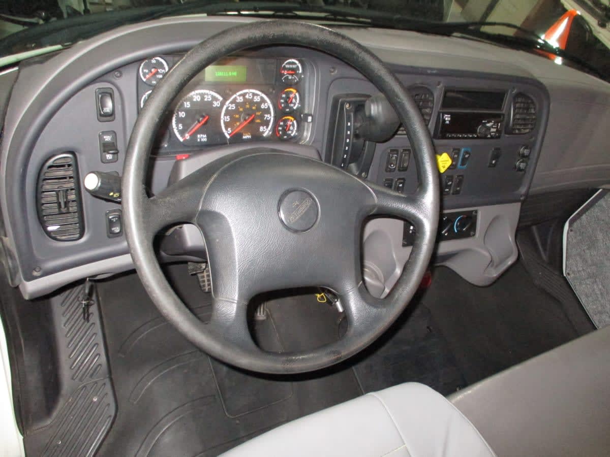 2019 Freightliner/Mercedes M2 106 833728