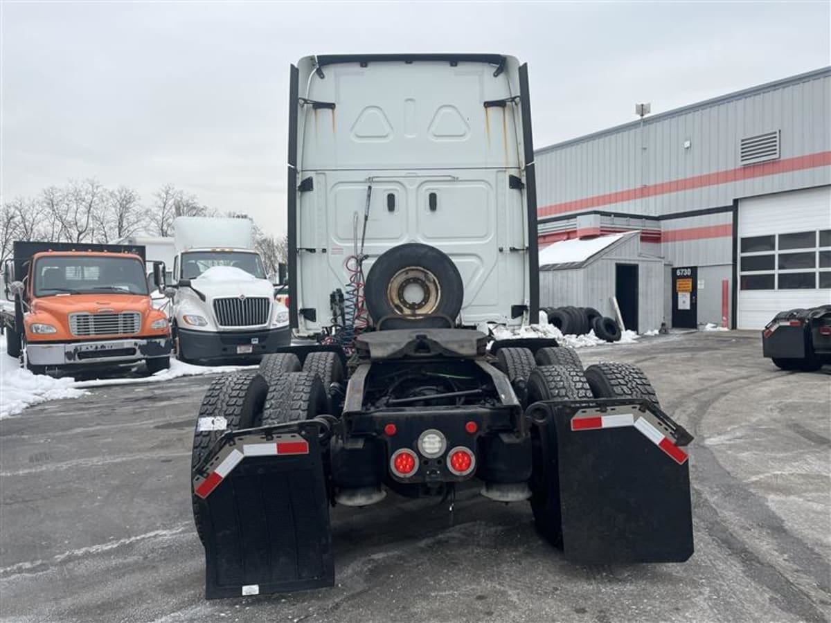 2019 Freightliner - image 5