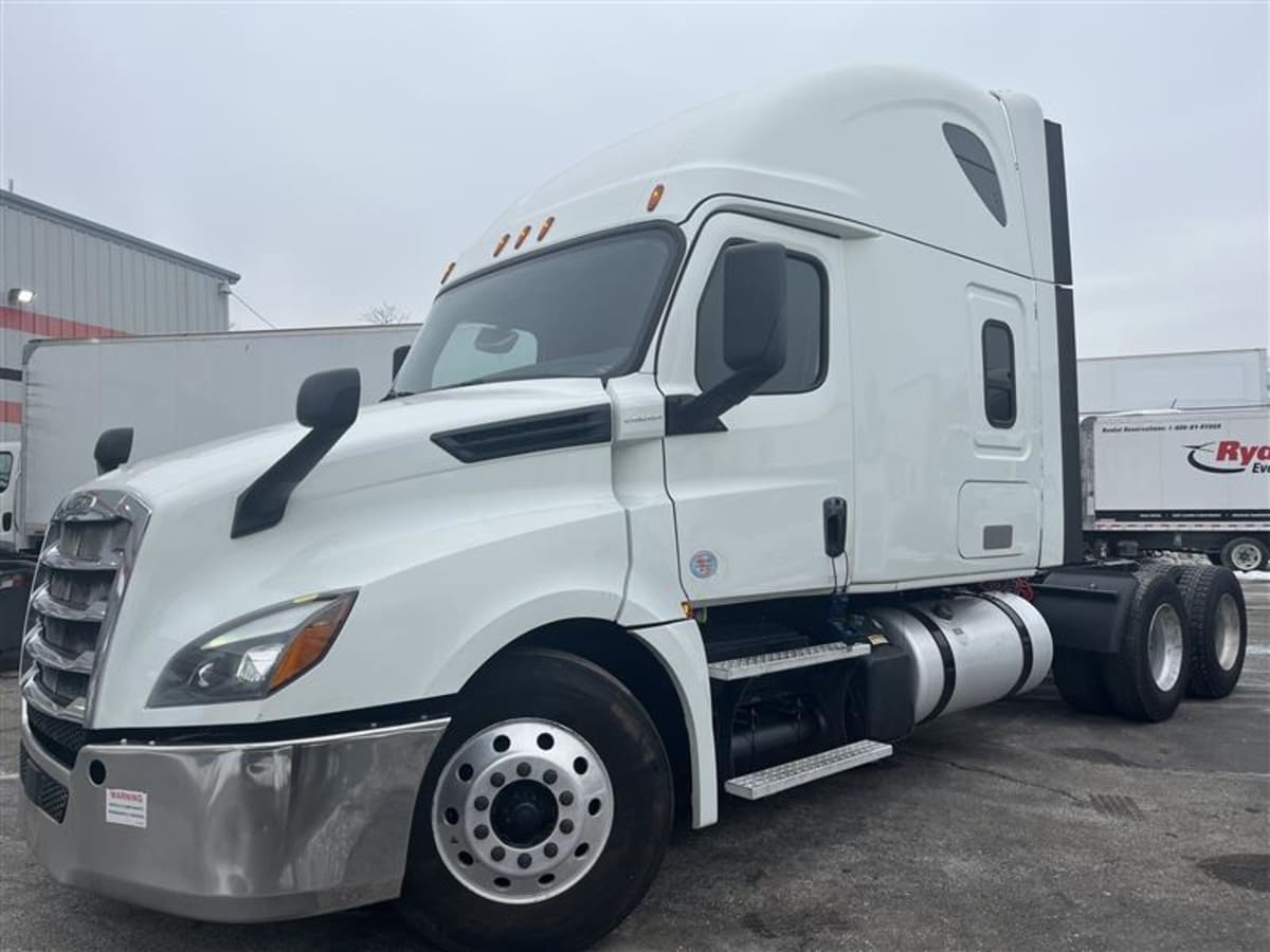 2019 Freightliner - image 1