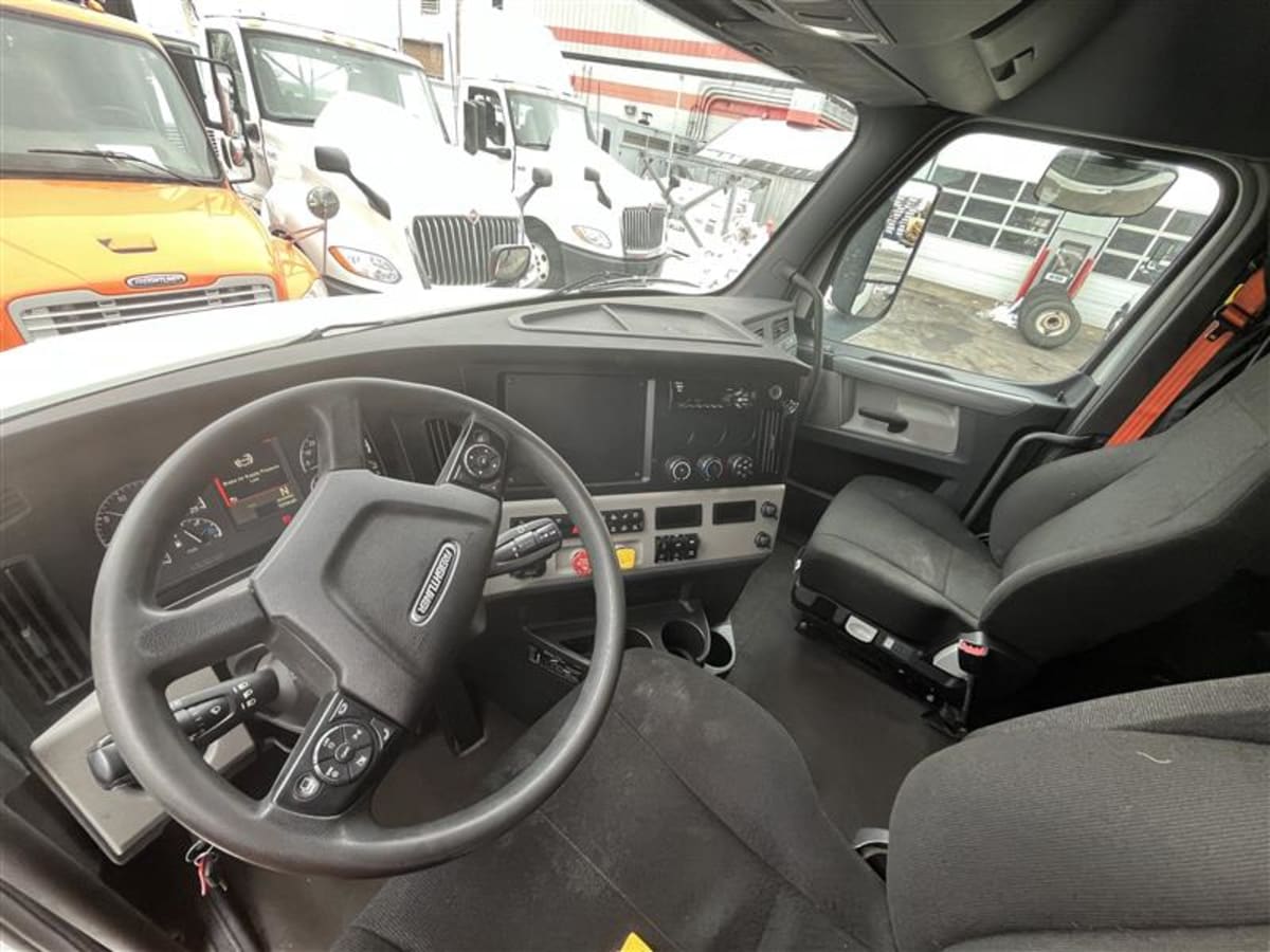2019 Freightliner - image 7