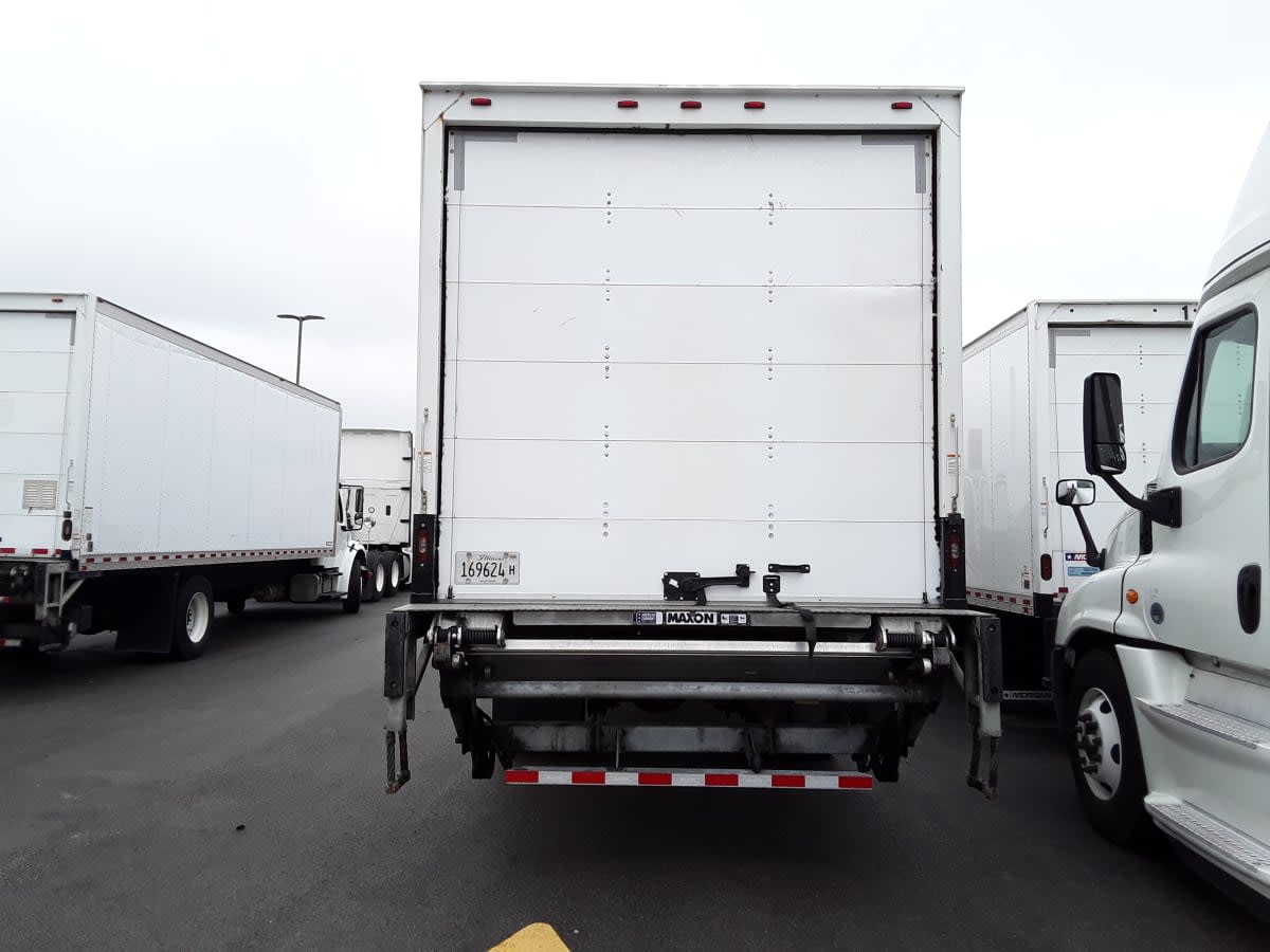 2019 Freightliner/Mercedes M2 106 833811