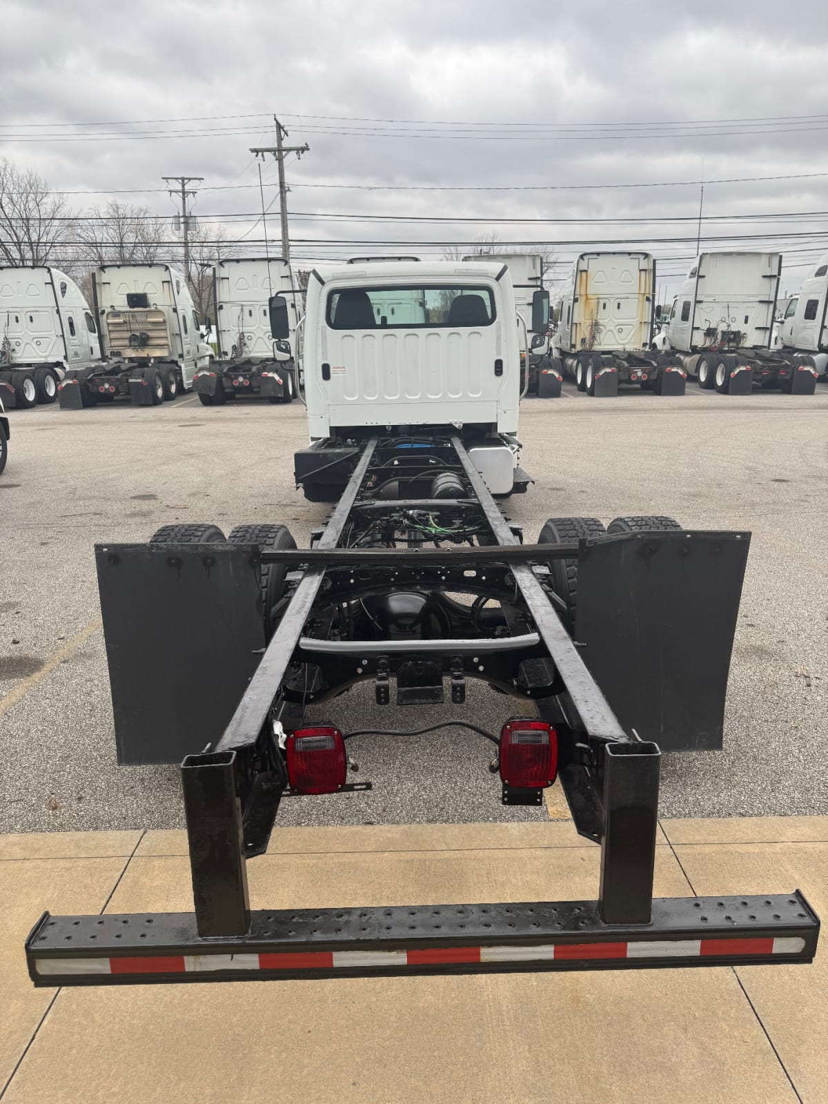 2019 Freightliner/Mercedes M2 106 834161