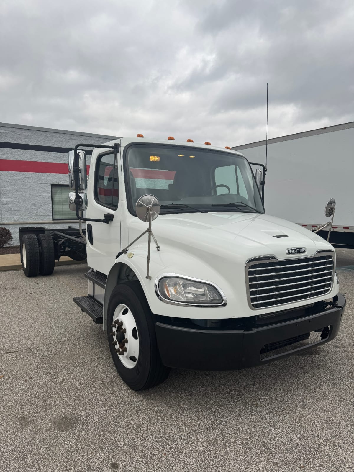 2019 Freightliner/Mercedes M2 106 834161