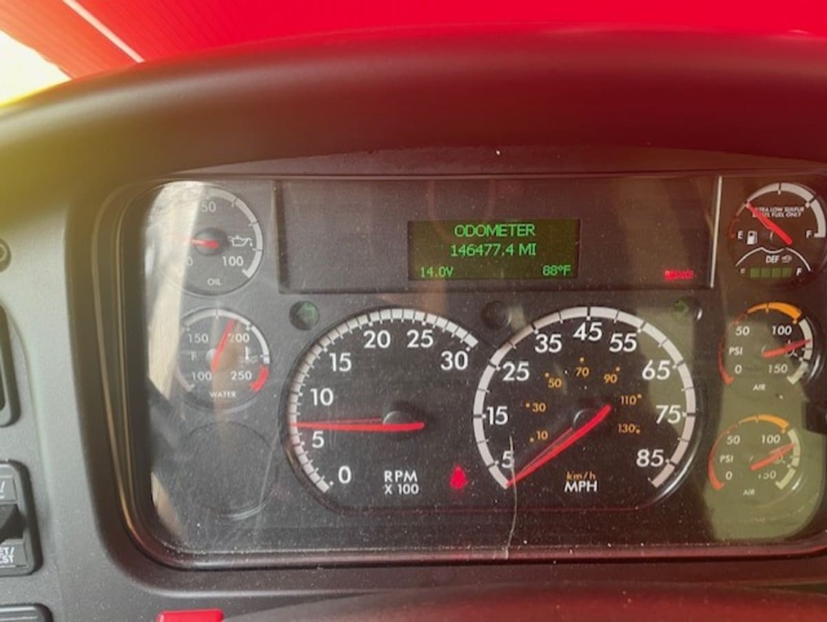 2019 Freightliner M2 106 834225