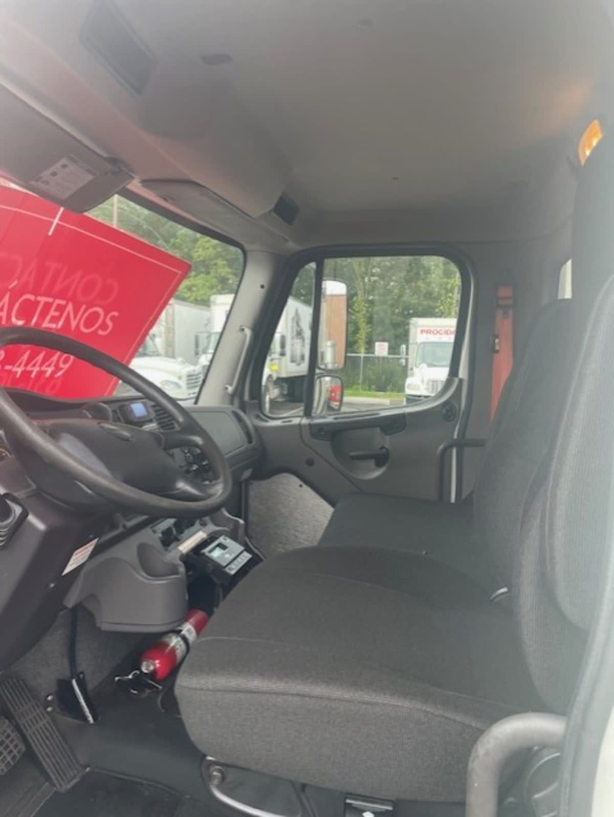 2019 Freightliner M2 106 834225