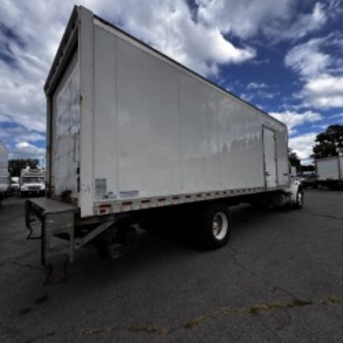 2018 Freightliner M2 106 834379