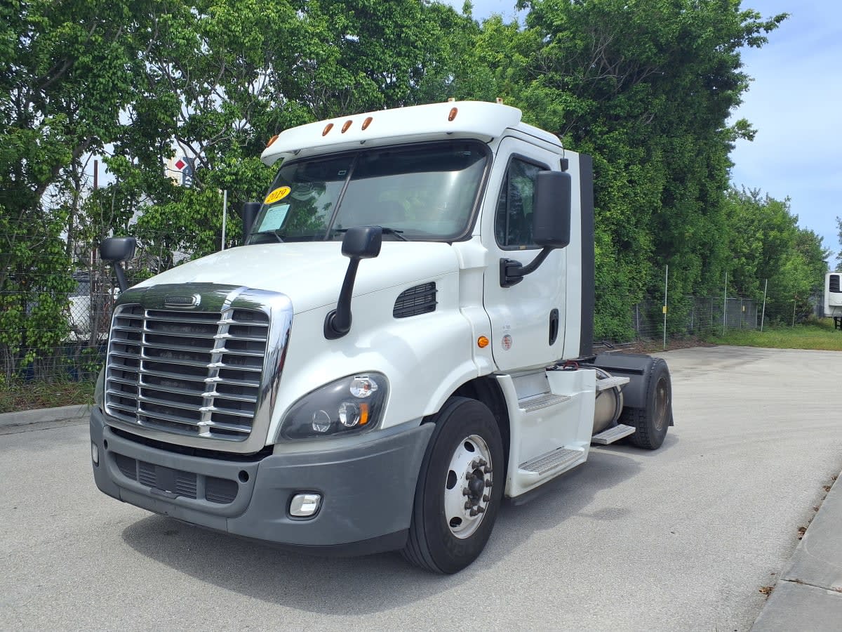 2019 Freightliner Cascadia in Davie, FL