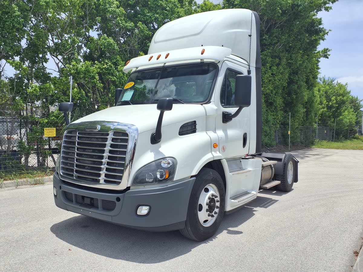 2019 Freightliner Cascadia in Davie, FL