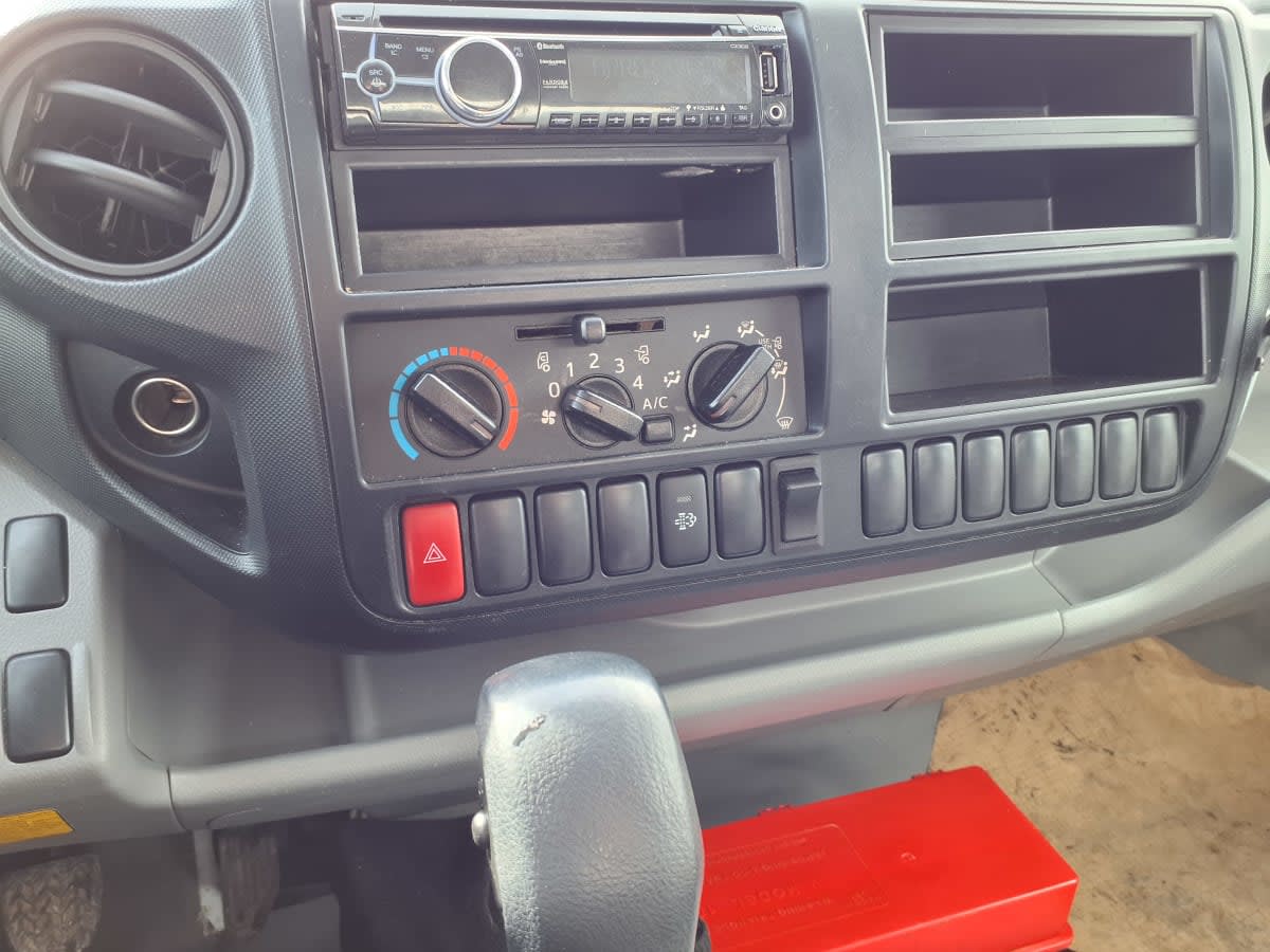 2019 Hino HINO 195 834882