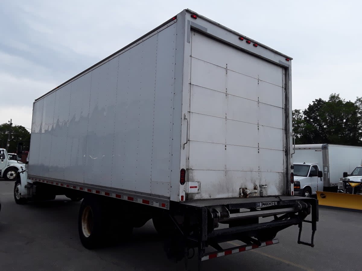 2019 Freightliner M2 106 835061