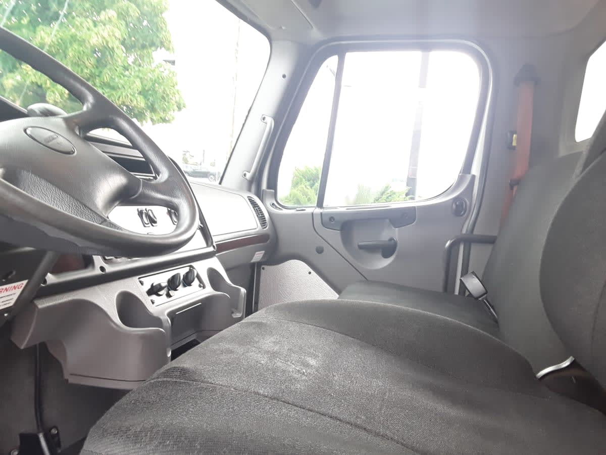 2019 Freightliner/Mercedes M2 106 835205