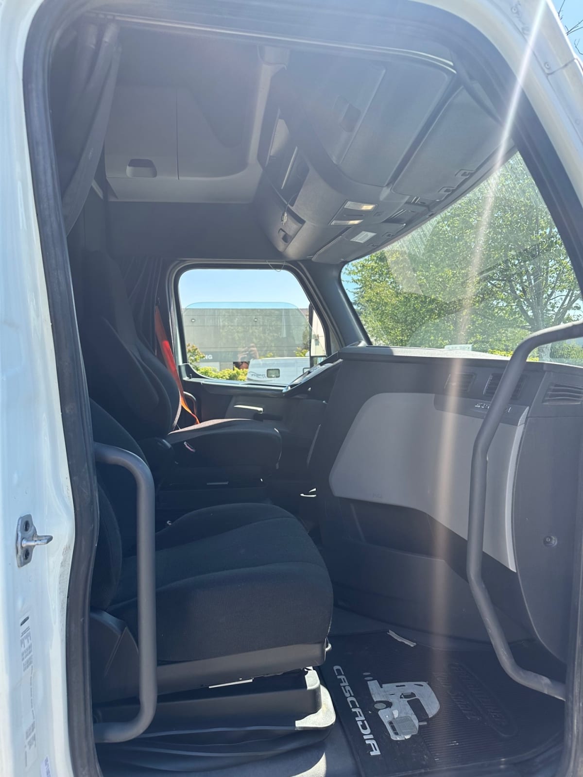 2019 Freightliner/Mercedes NEW CASCADIA PX12664 835546