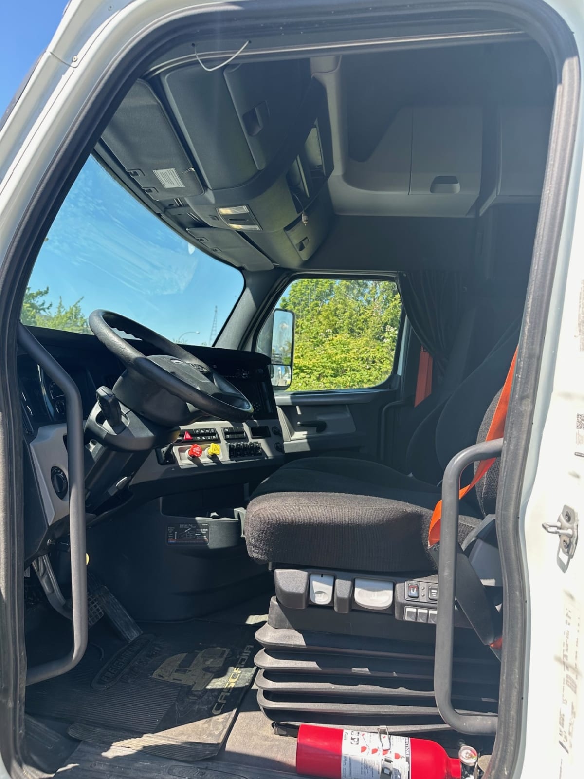 2019 Freightliner/Mercedes NEW CASCADIA PX12664 835546