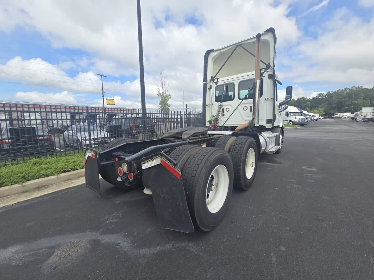 2019 Freightliner Cascadia in Atlanta, GA — photo 6