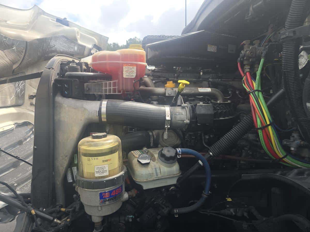 2019 Freightliner Cascadia in Atlanta, GA — photo 8
