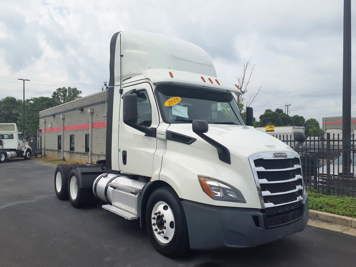 2019 Freightliner/Mercedes NEW CASCADIA 116 835580 2019 Freightliner/Mercedes NEW CASCADIA 116 835580