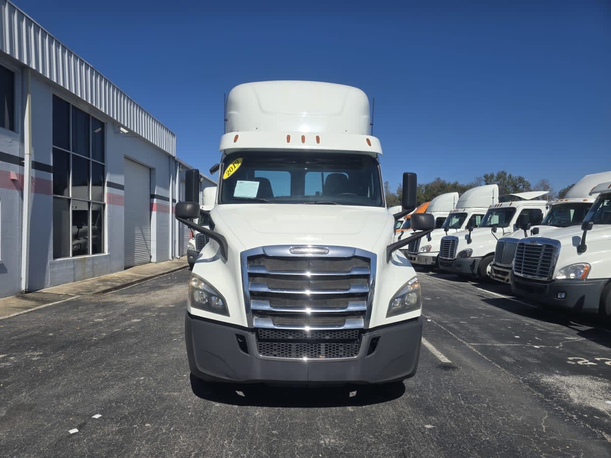 2019 Freightliner - image 2