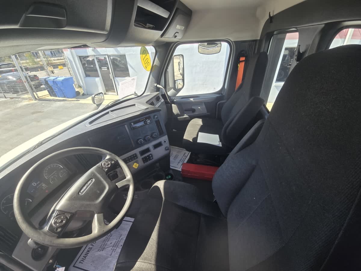 2019 Freightliner - image 7